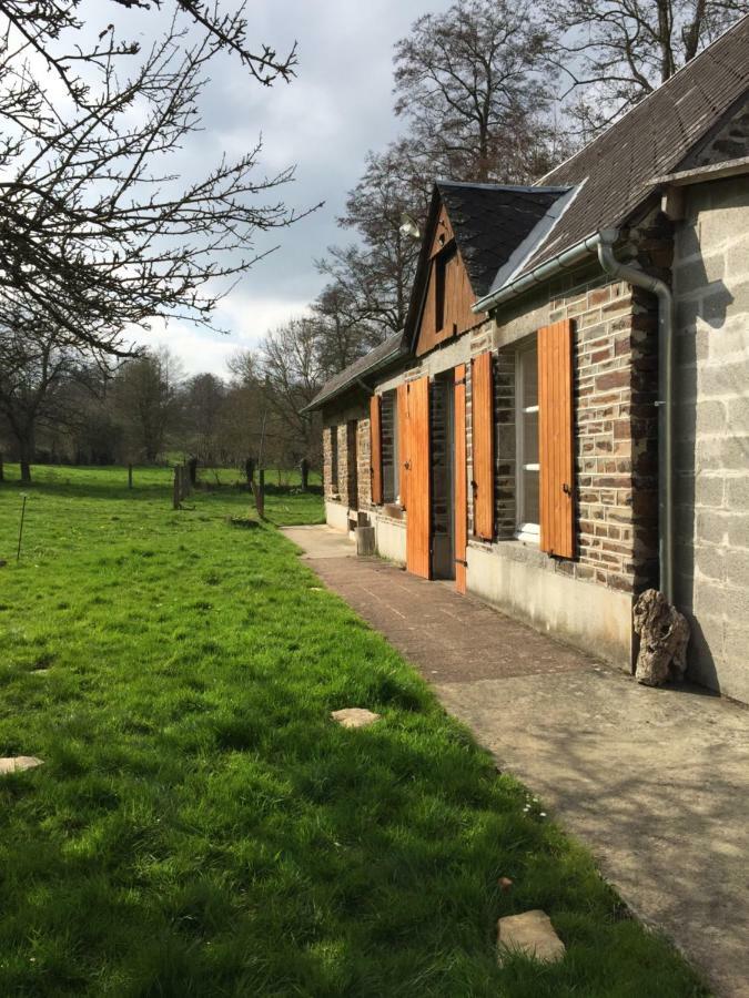 La Petite Maison O Bord De L'Eau Bernieres-le-Patry エクステリア 写真